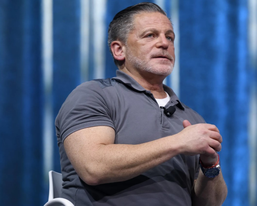 Dan Gilbert - Career and Education